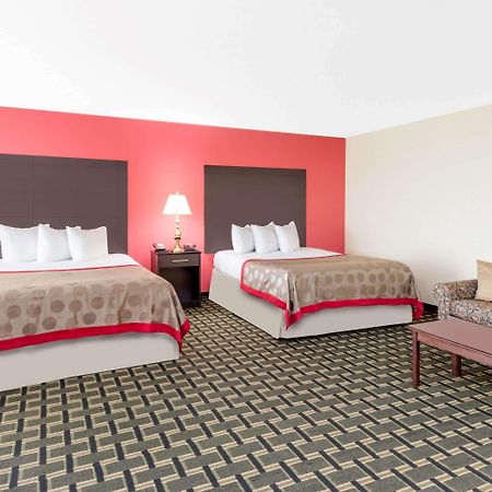 รามาดา บาย วินด์แฮม แวนดาเลีย Hotel Vandalia ภายนอก รูปภาพ