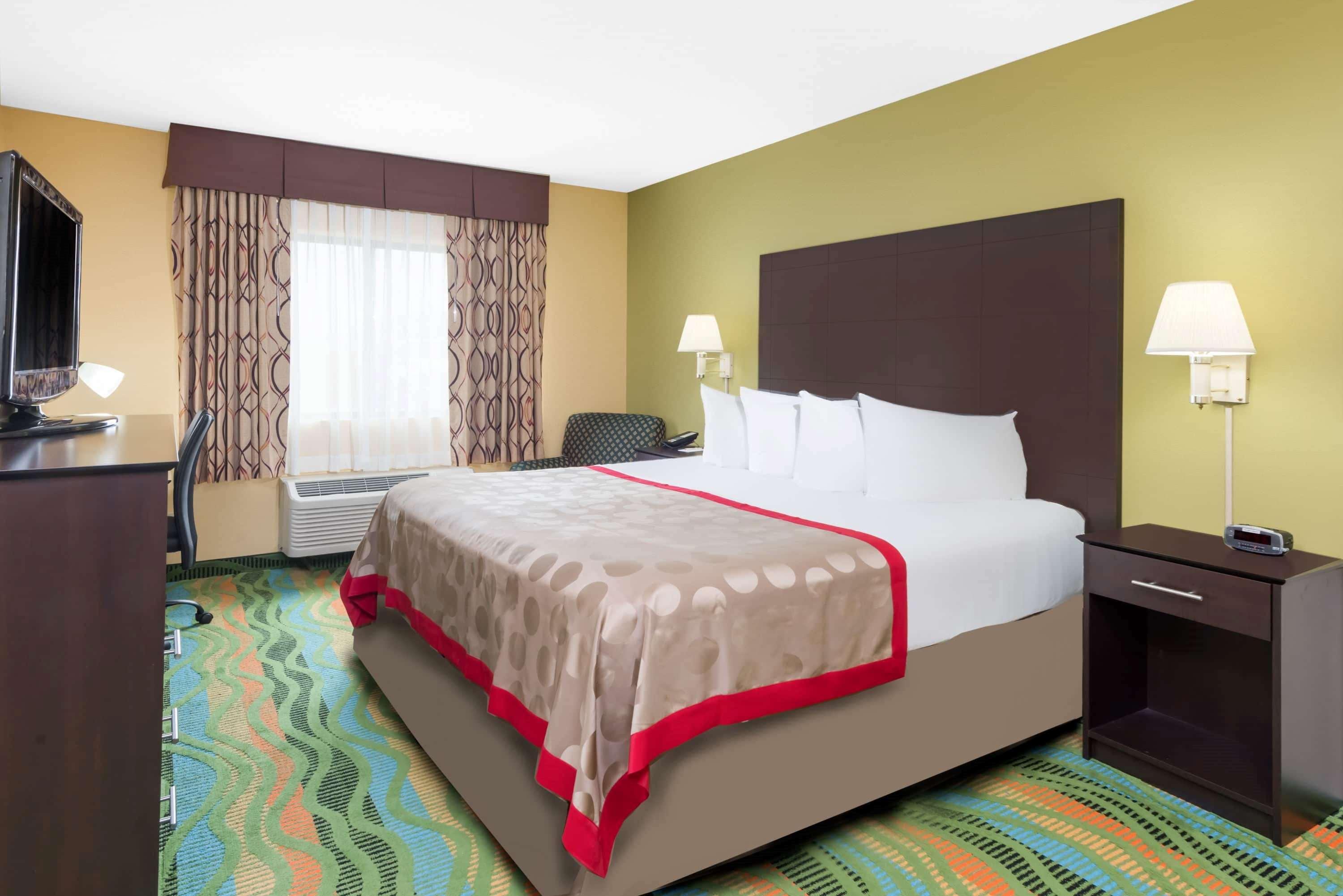 รามาดา บาย วินด์แฮม แวนดาเลีย Hotel Vandalia ภายนอก รูปภาพ