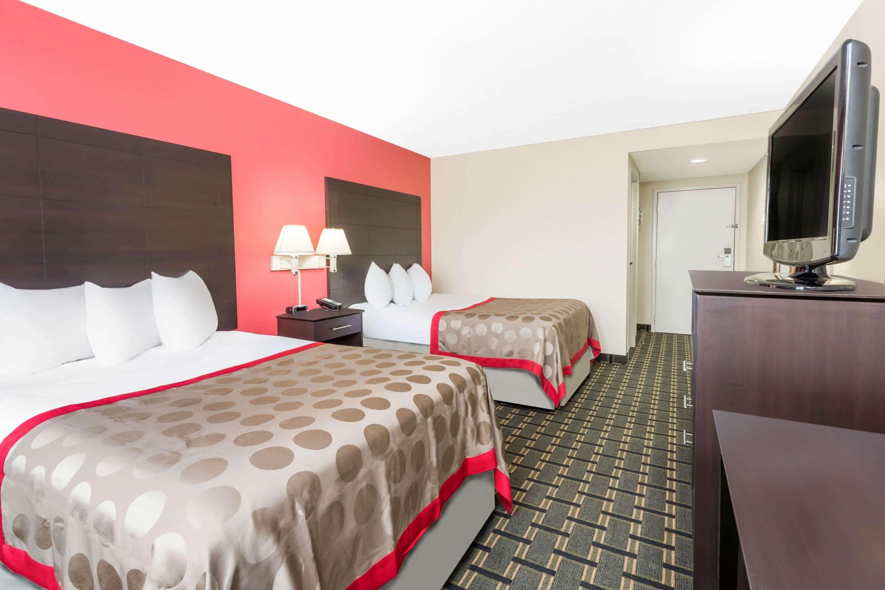 รามาดา บาย วินด์แฮม แวนดาเลีย Hotel Vandalia ภายนอก รูปภาพ