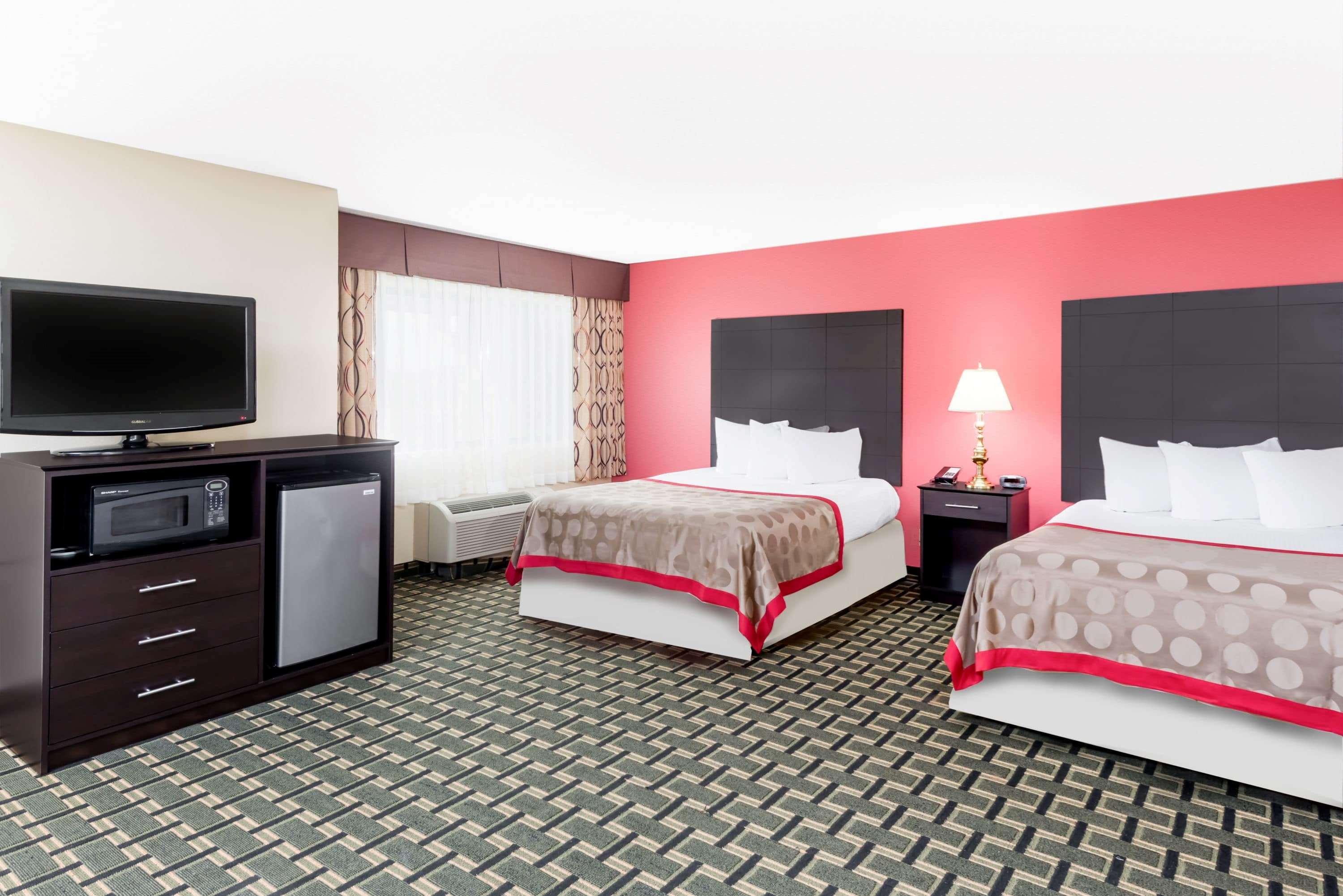 รามาดา บาย วินด์แฮม แวนดาเลีย Hotel Vandalia ภายนอก รูปภาพ