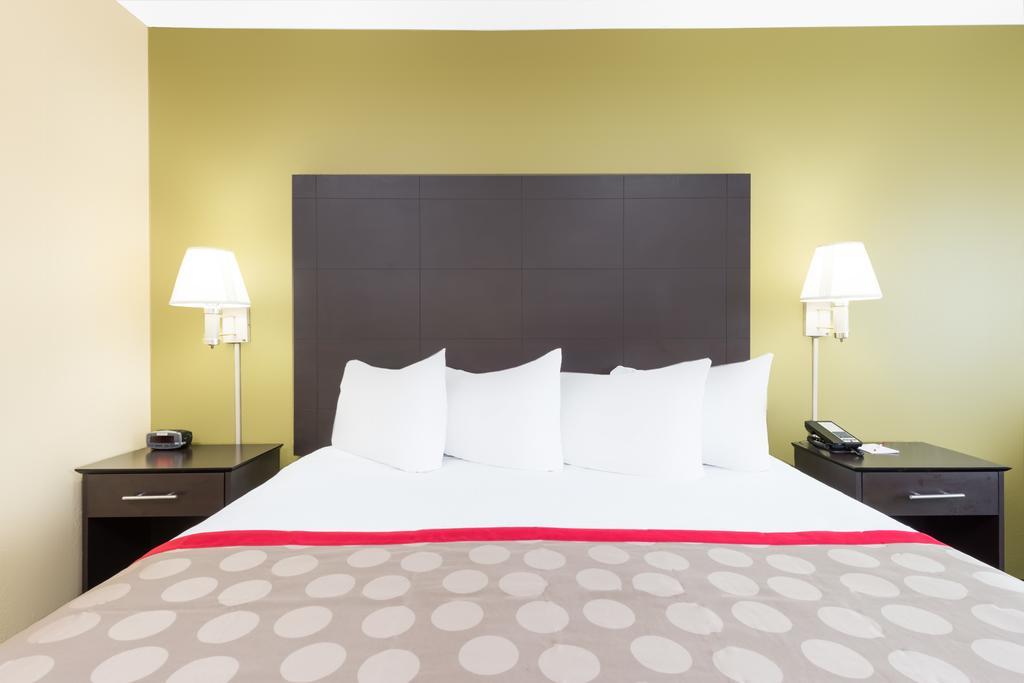 รามาดา บาย วินด์แฮม แวนดาเลีย Hotel Vandalia ภายนอก รูปภาพ