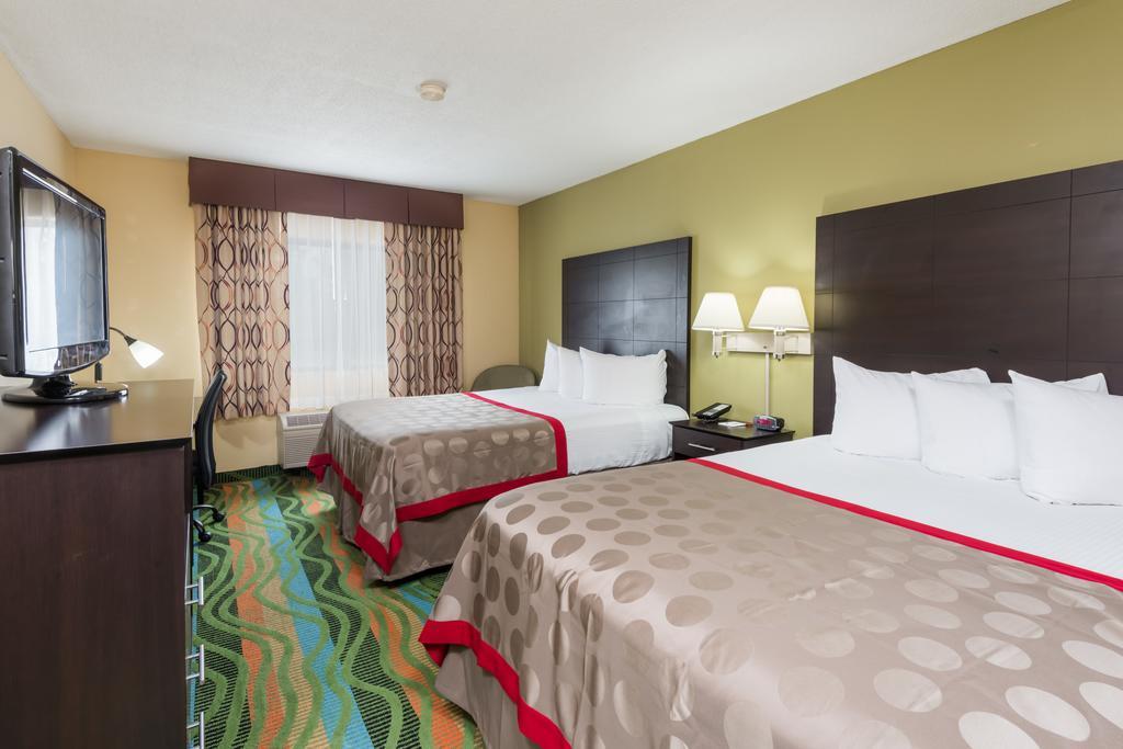 รามาดา บาย วินด์แฮม แวนดาเลีย Hotel Vandalia ภายนอก รูปภาพ